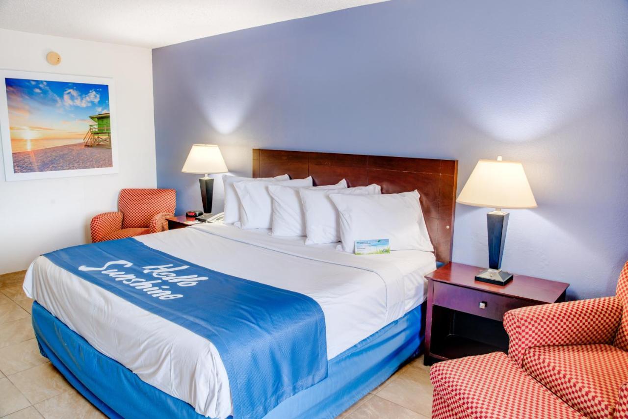 Days Inn By Wyndham St. Petersburg / Tampa Bay Area Pinellas Park Bagian luar foto